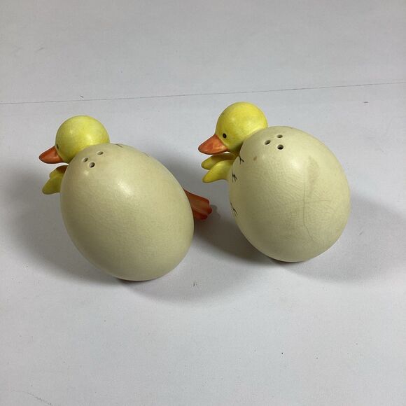Ceramic Duck Hatching Egg Salt Pepper Shakers 3.5" - Picture 4 of 7